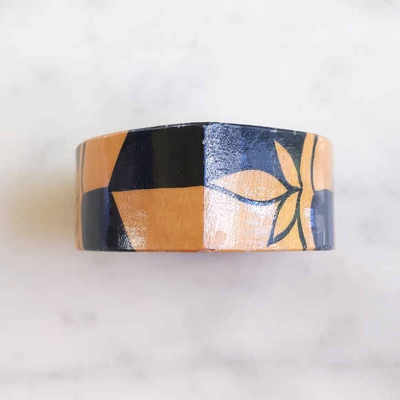 Vintage 1.25" Wide Floral and Pattern Two Tone Painted Wooden Bangle Bracelet. - Picture 2 of 3